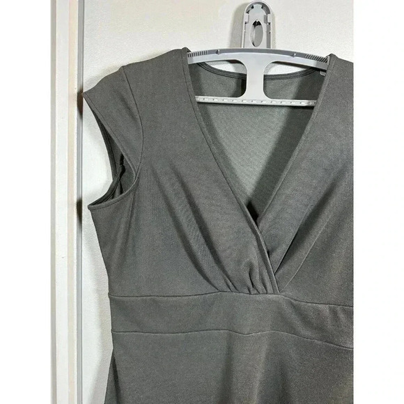 REI Dress Womens Large L Black Sleeveless V Neck Zip‎ Pocket Stretch Casual - Picture 4 of 9
